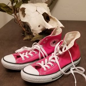 Red High top converse chuck taylors